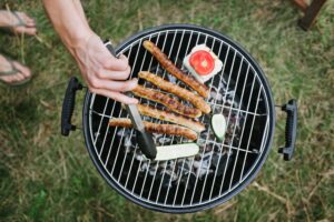 How to Master Weber Grilling in Wet Weather